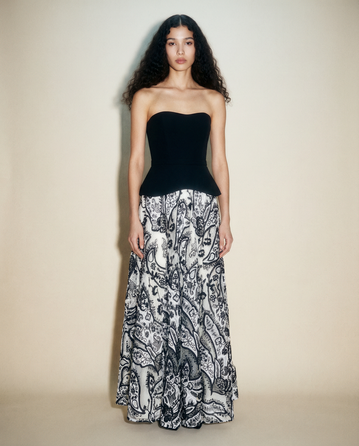 Dior FW18 couture strapless gown with sculptural bodice and ornate embroidered skirt — archival designer resale from mezzanotte