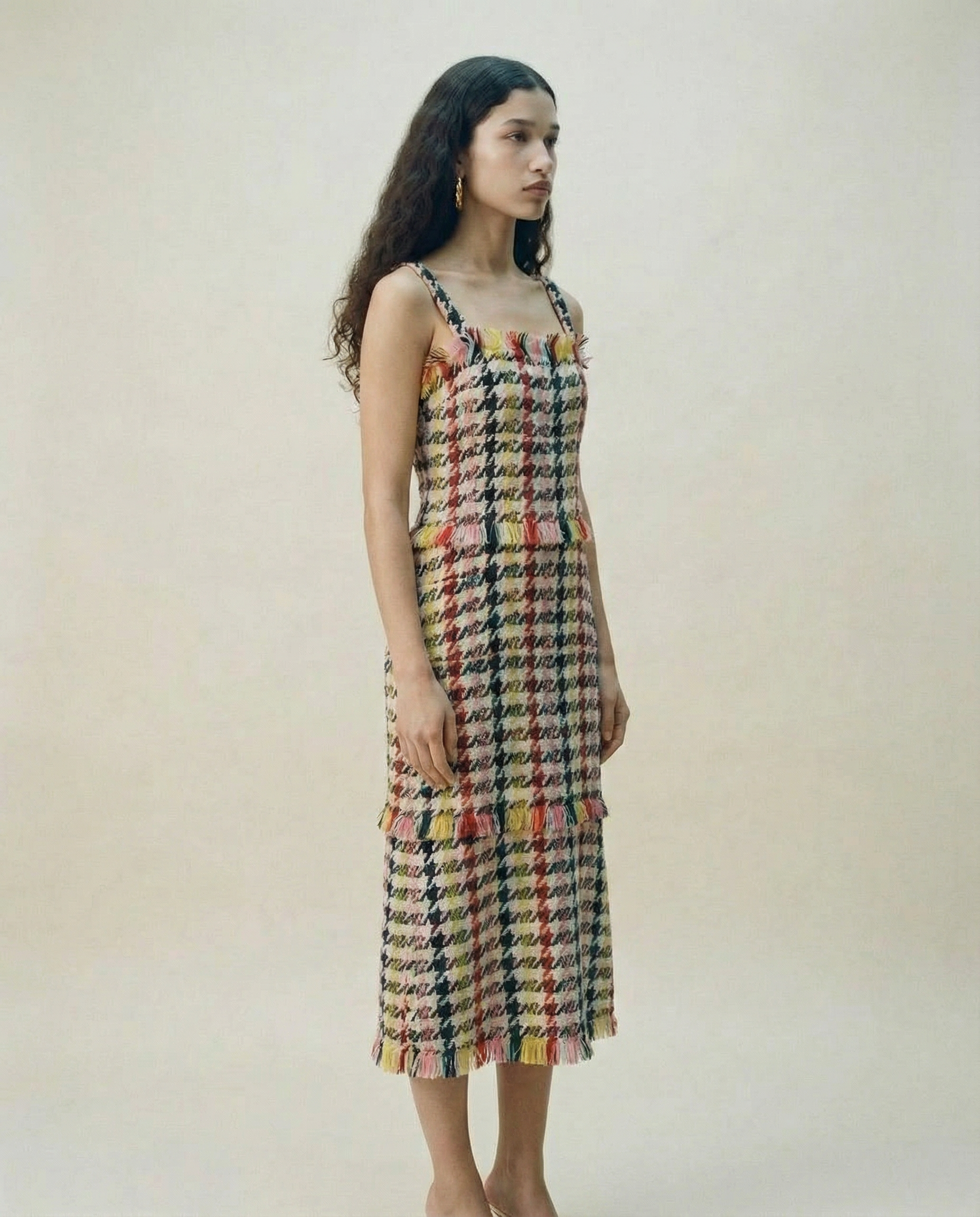 Mehrfarbiges Hahnentritt-Tweed-Midikleid, Frühling 2024