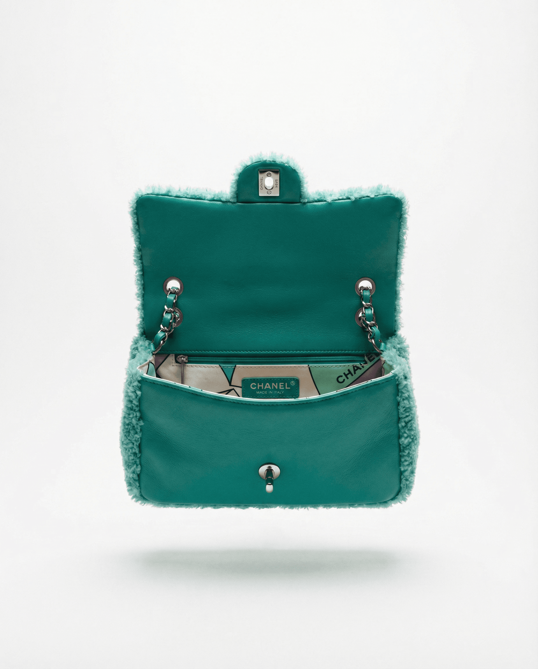 RARE SS 2019 Quilted Terry Cloth Coco Beach Flap Bag – Virginie Viard Era.