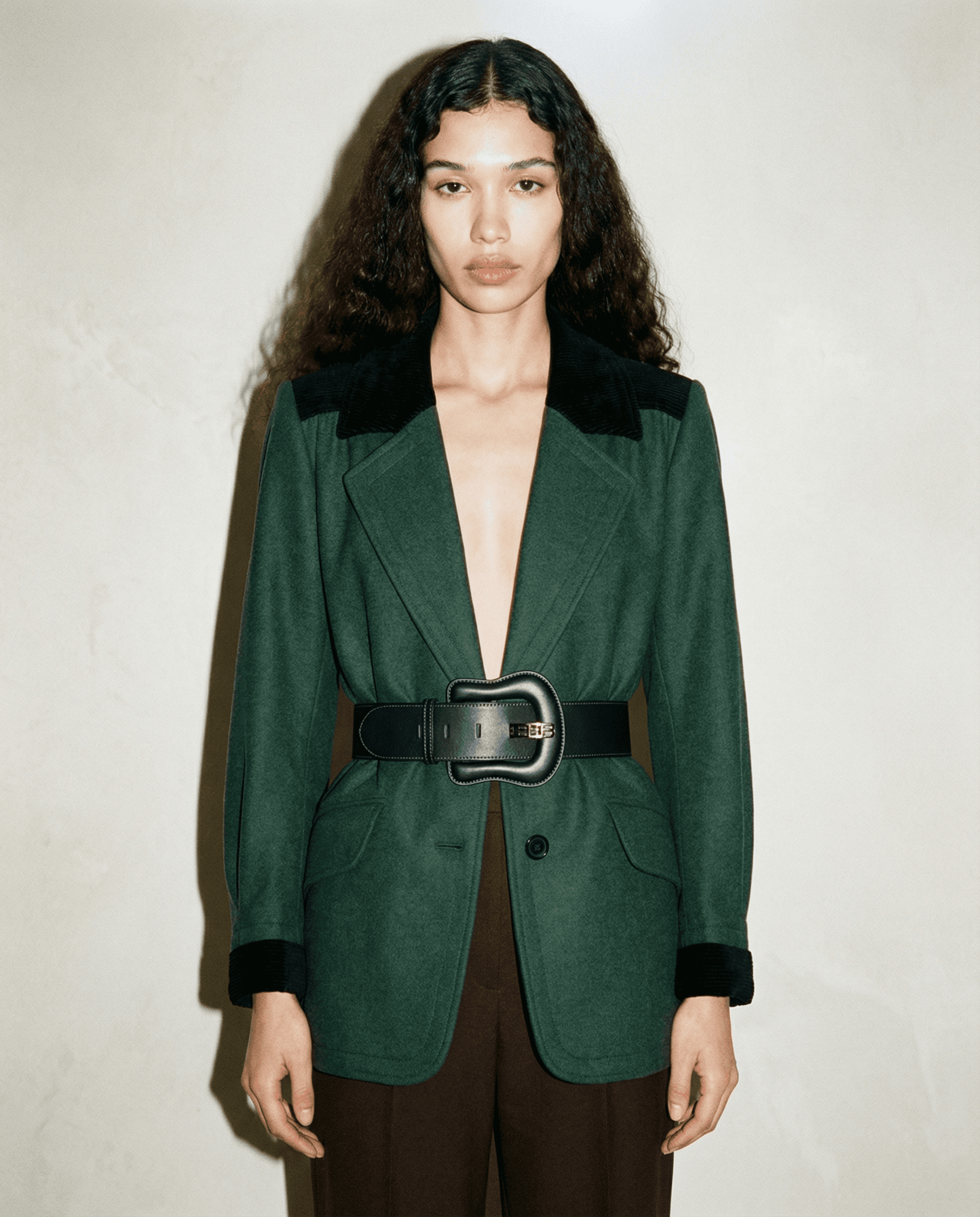 Fendi logo buckle belt in black leather with oversized FF hardware Mezzanotte Madrid