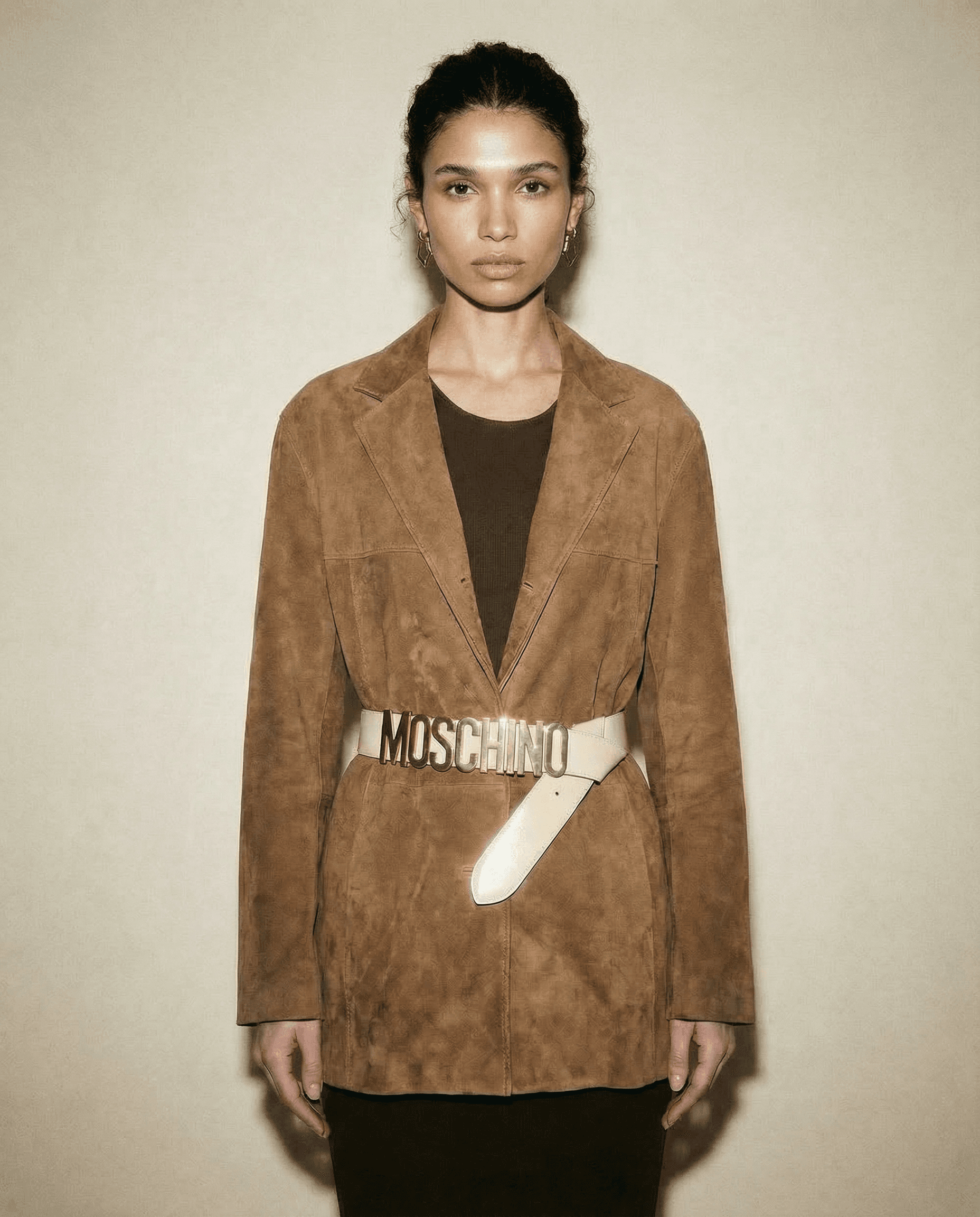 Moschino logo lettering belt in cream leather with gold hardware vintage statement accessory Mezzanotte Madrid