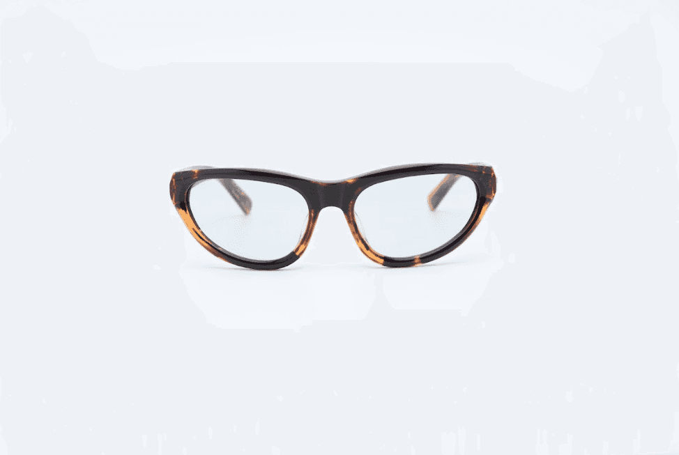 Tortoiseshell cat-eye optical glasses with blue light lenses by Blue Elephant | RECREO model