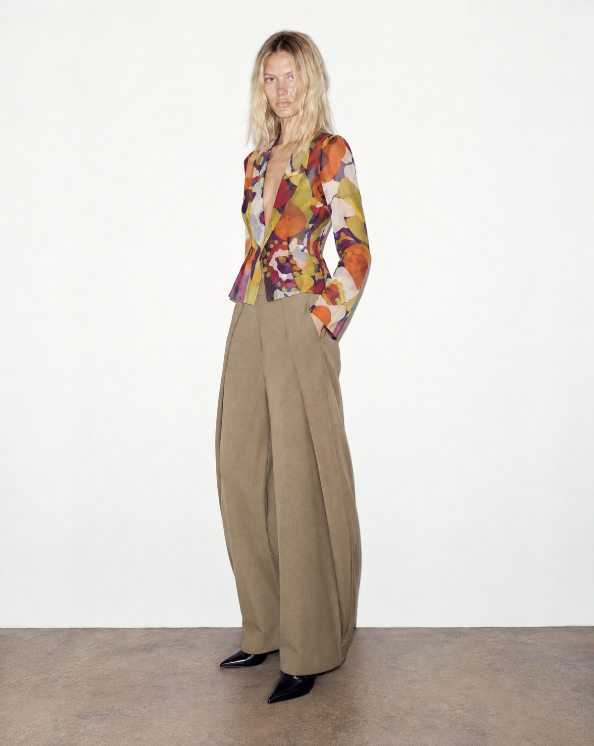 Runway 2002 reference for Karl Lagerfeld era Chanel floral silk chiffon ready-to-wear. Discover archival fashion at Mezzanotte.