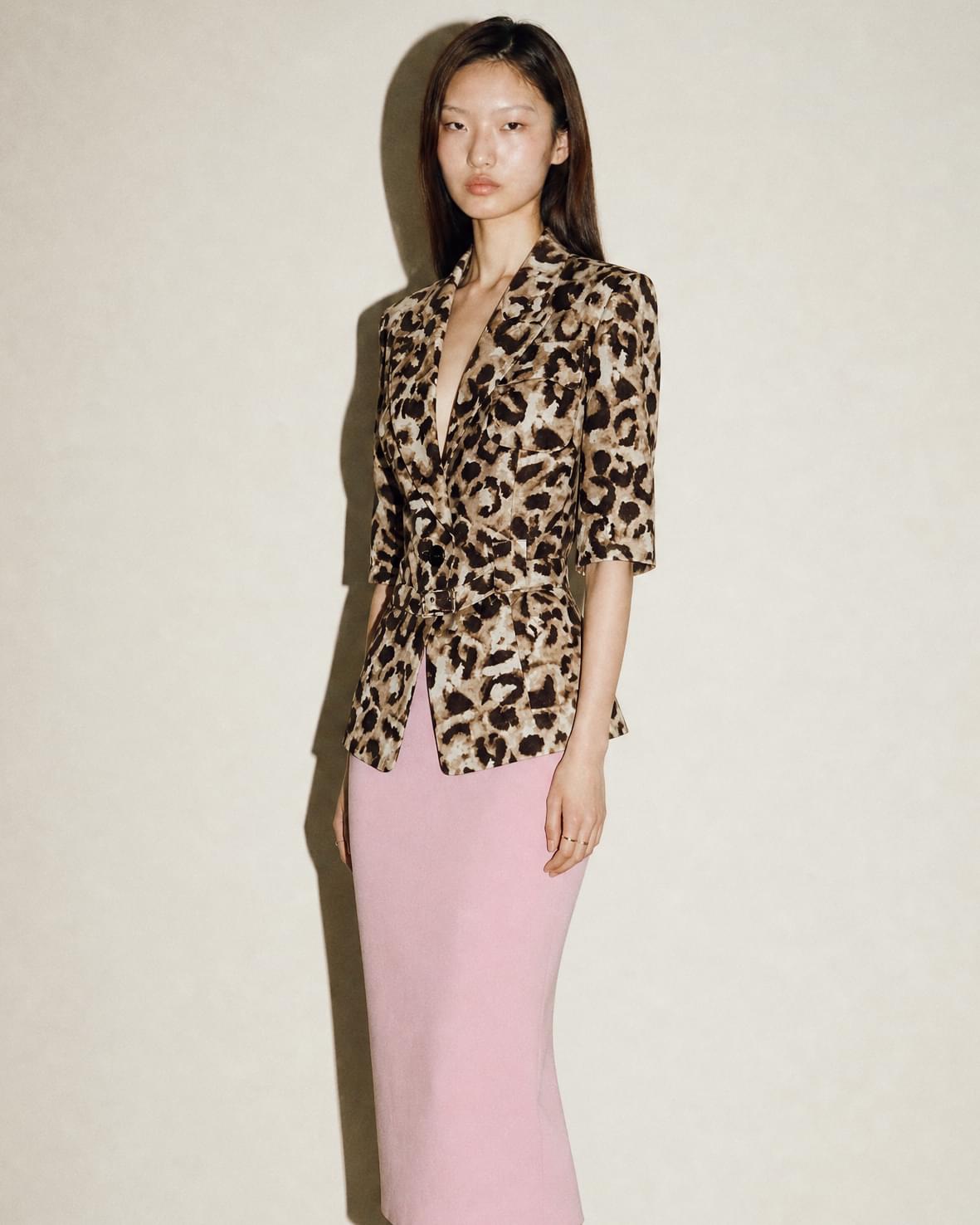 Guy Laroche 1980s structured leopard safari jacket, archival
piece — available to buy across Europe at Mezzanotte