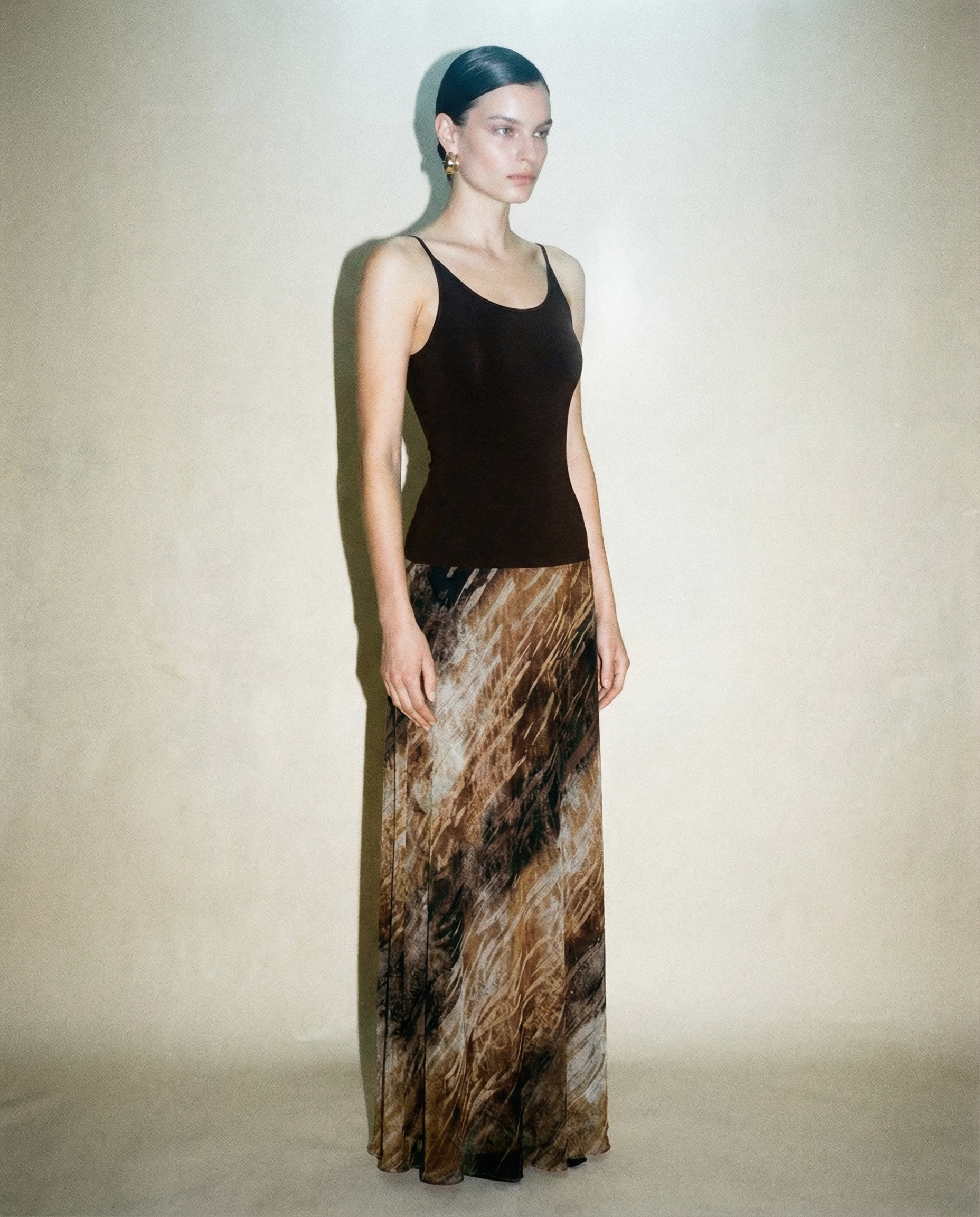 Floral evening dress with body-skimming fit and vibrant print Mezzanotte
