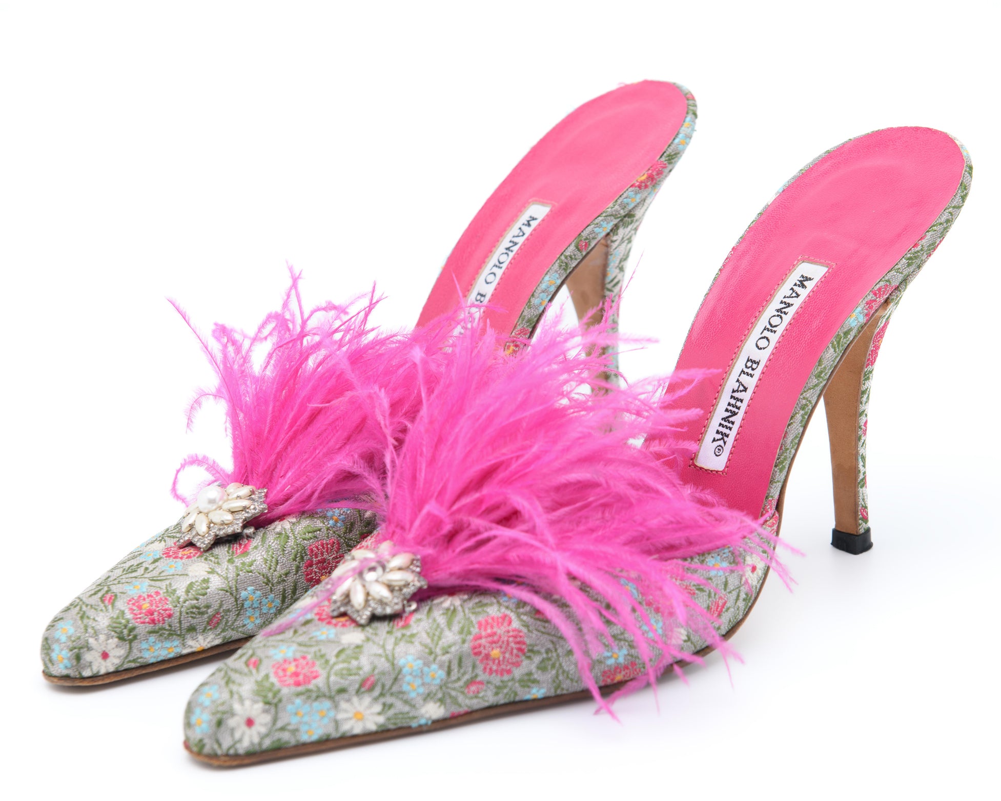 Manolo Blahnik brocade mule heels with vibrant fuchsia feathers and stiletto heel — designer resale Mezzanotte Madrid
