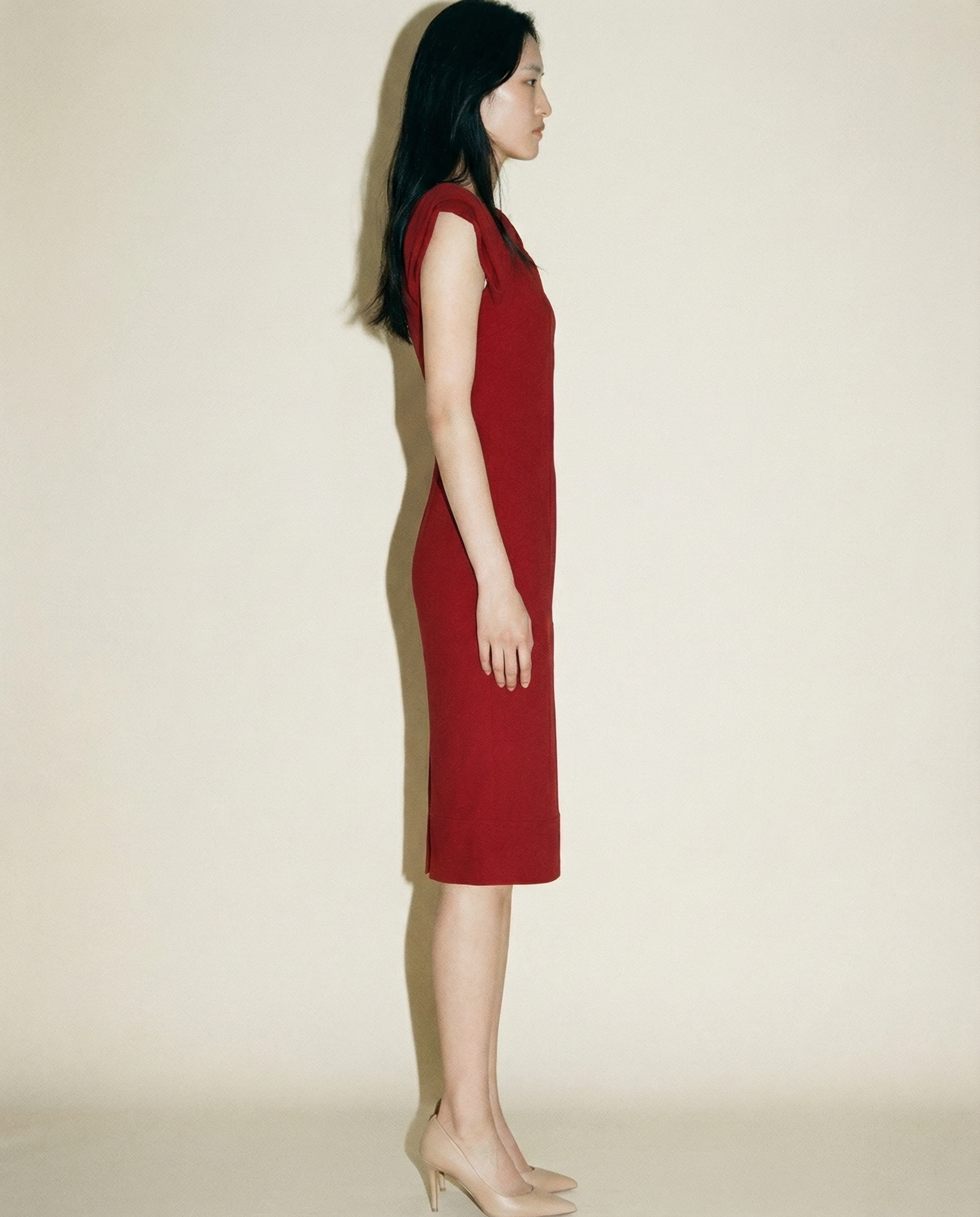 Prada red asymmetrical dress FW2012 with shoulder bow detail Mezzanotte Madrid
