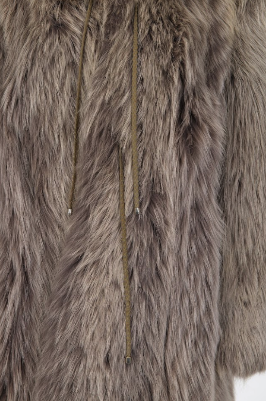Long hair fur coat in neutral tones with soft structure and wide collar vintage piece