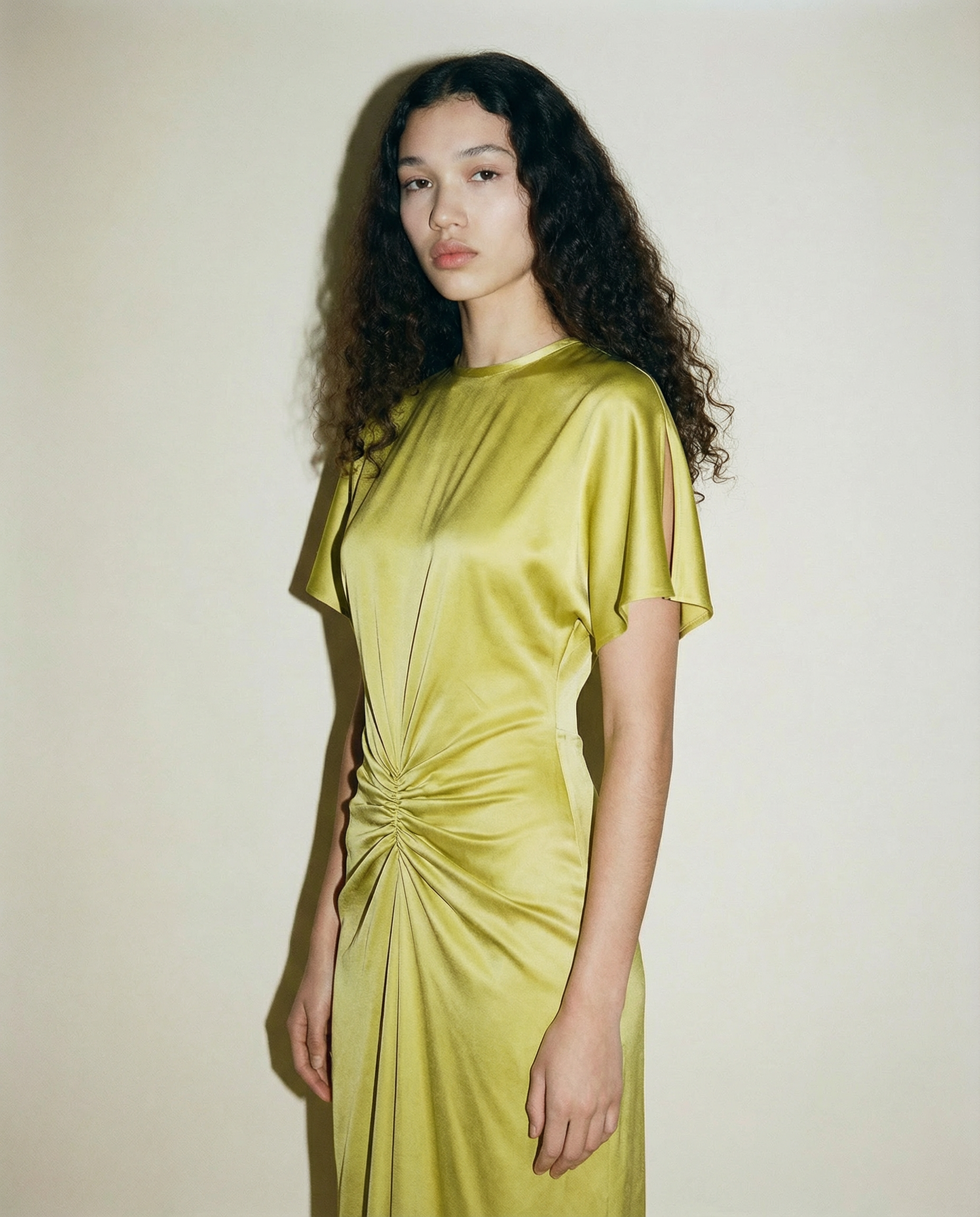 Victoria Beckham SS2023 Gathered Satin Gown mezzanotte rental madrid